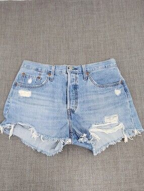 Levis 501 Button Fly Distressed Style Light Wash 100% Cotton Jean Shorts 29. NWT